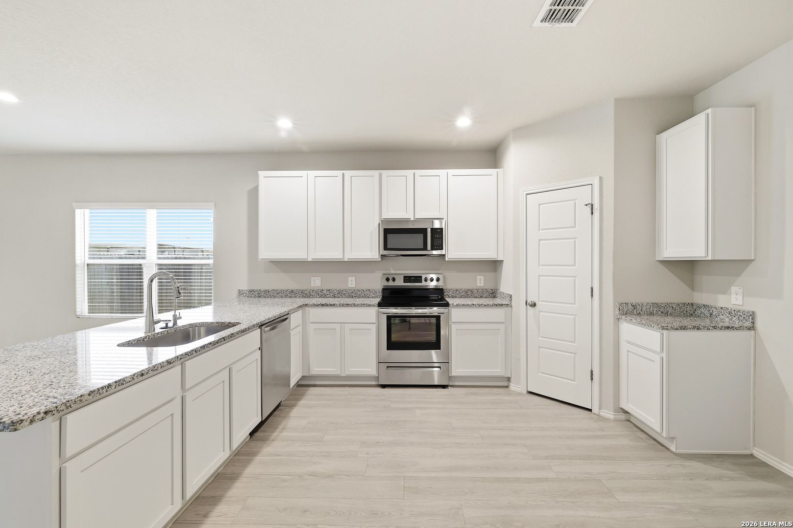 7334 Capricorn Way Converse TX 78109