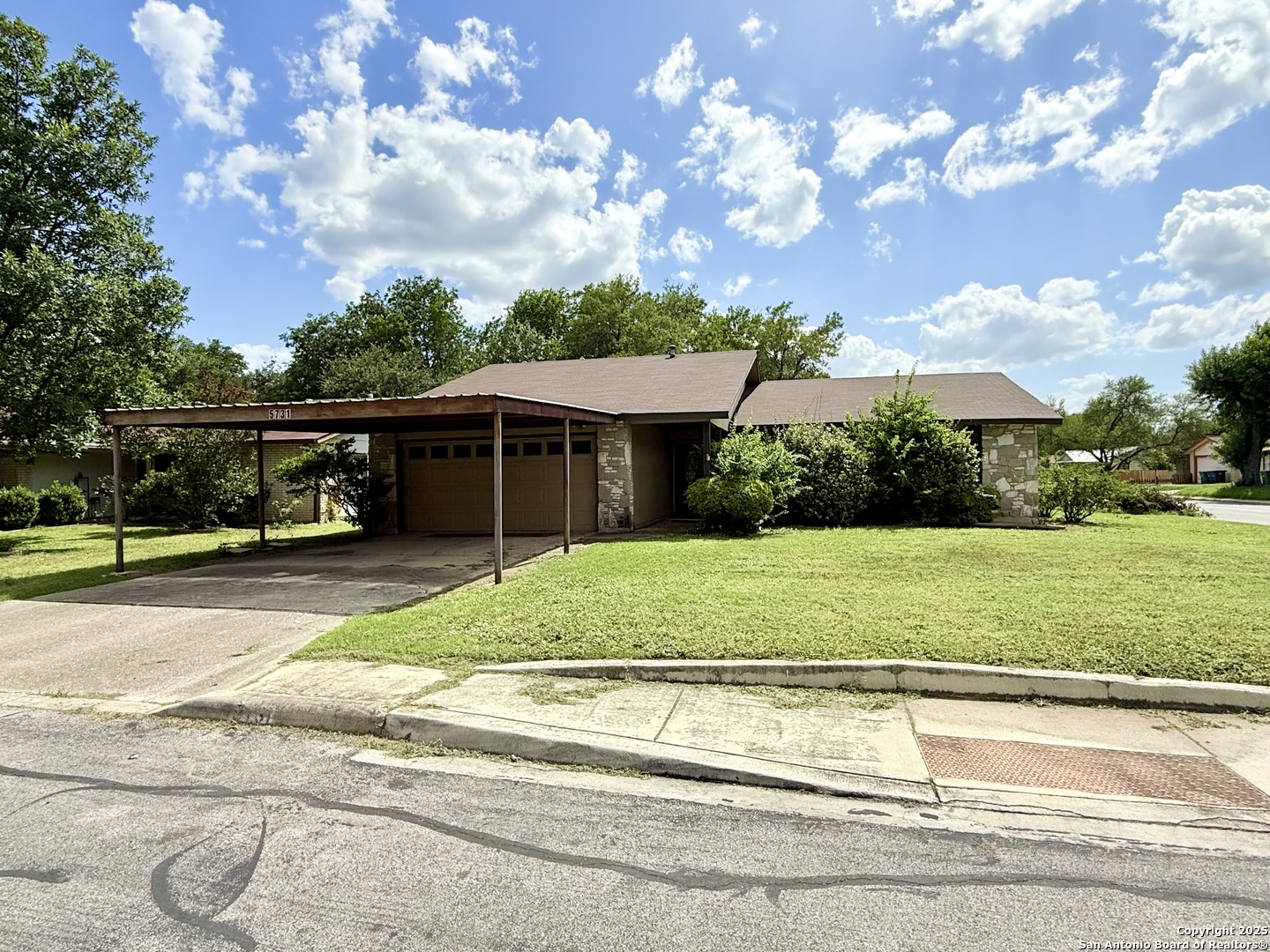 5731 Timber Bend San Antonio TX 78238