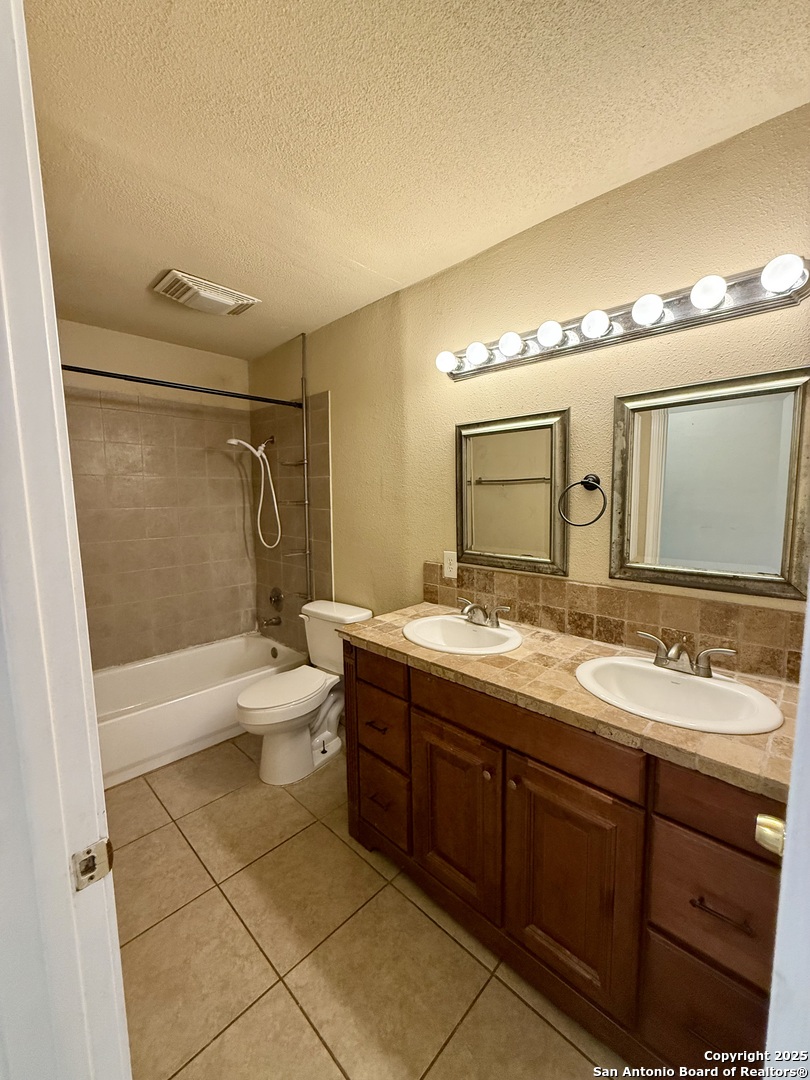 5731 Timber Bend San Antonio TX 78238