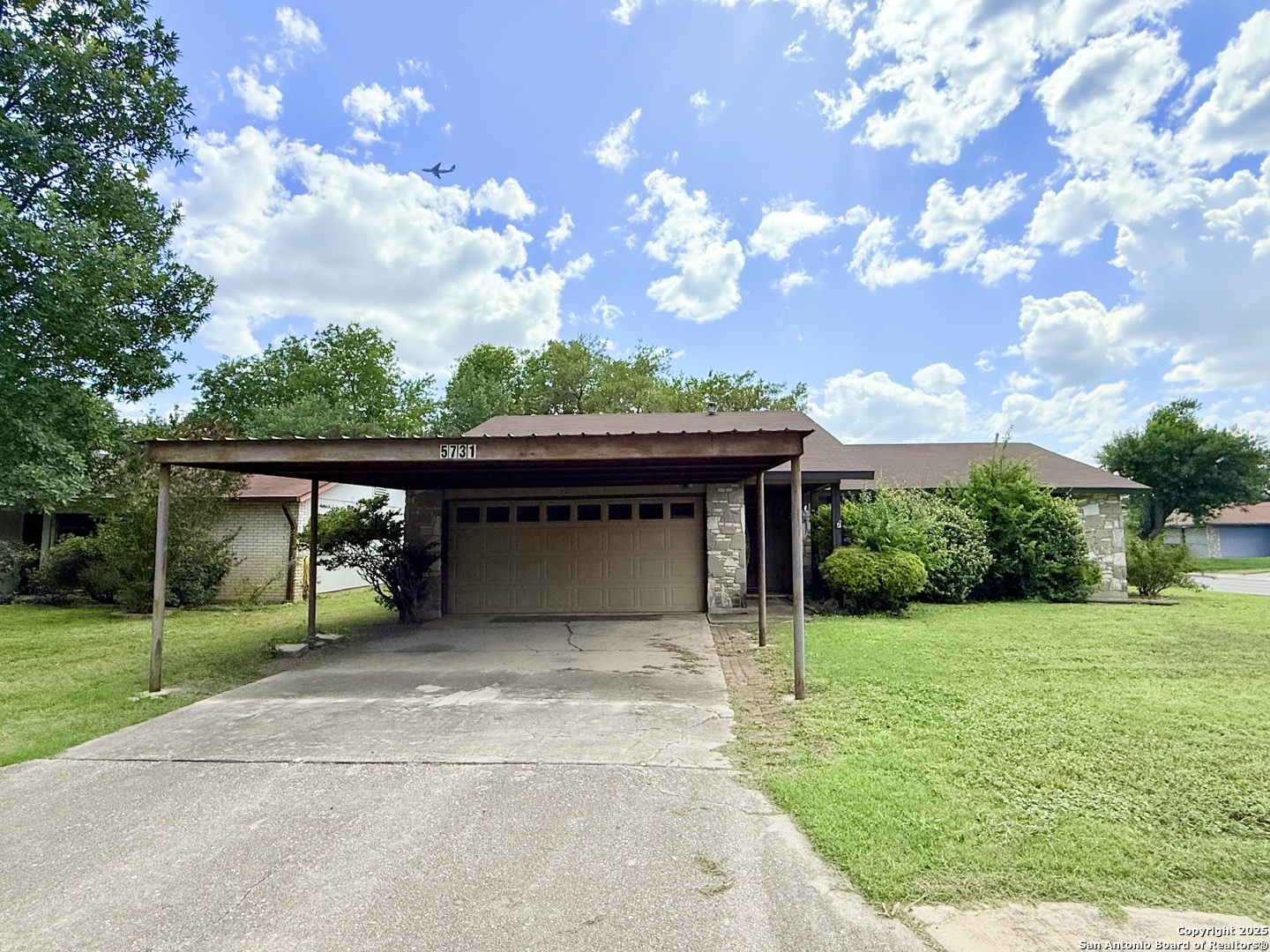 5731 Timber Bend San Antonio TX 78238