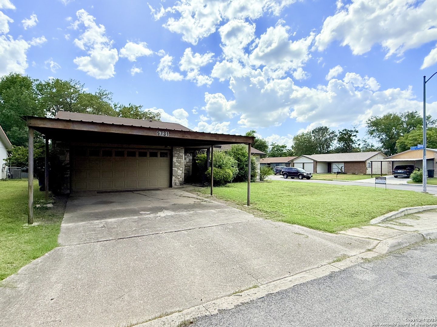 5731 Timber Bend San Antonio TX 78238