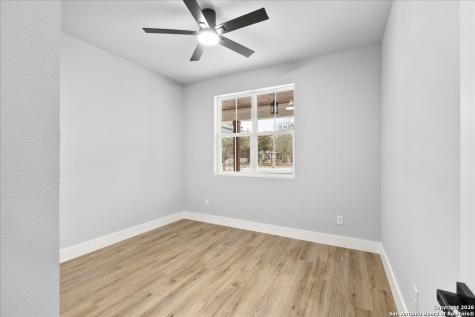 1190 Fernwood Fischer TX 78623