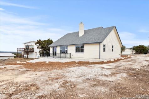 1190 Fernwood Fischer TX 78623