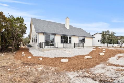1190 Fernwood Fischer TX 78623