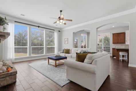 3418 Puesta De Sol San Antonio TX 78261