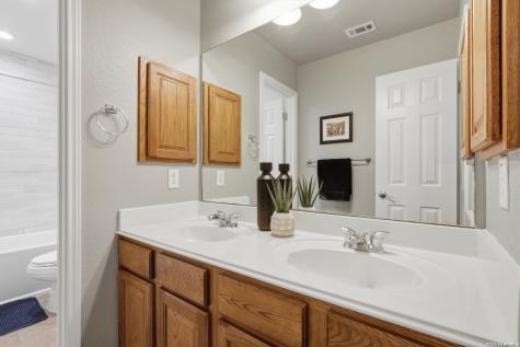 3418 Puesta De Sol San Antonio TX 78261