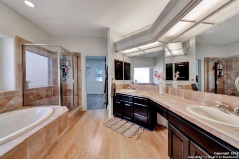 2204 Blackoak Bend San Antonio TX 78248