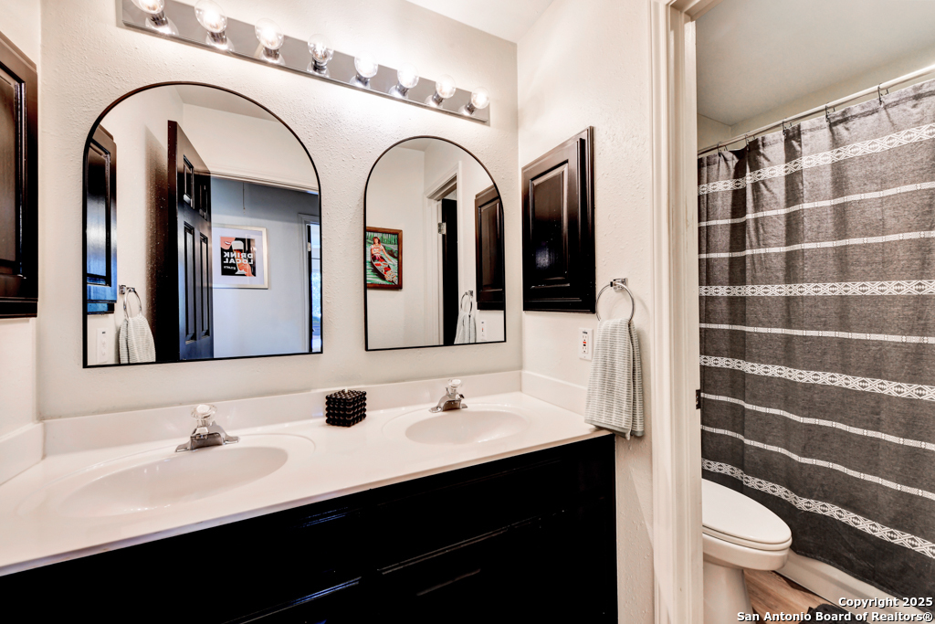 2204 Blackoak Bend San Antonio TX 78248