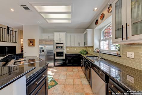 2204 Blackoak Bend San Antonio TX 78248