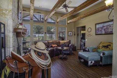 1891 State Highway 97 E Floresville TX 78114
