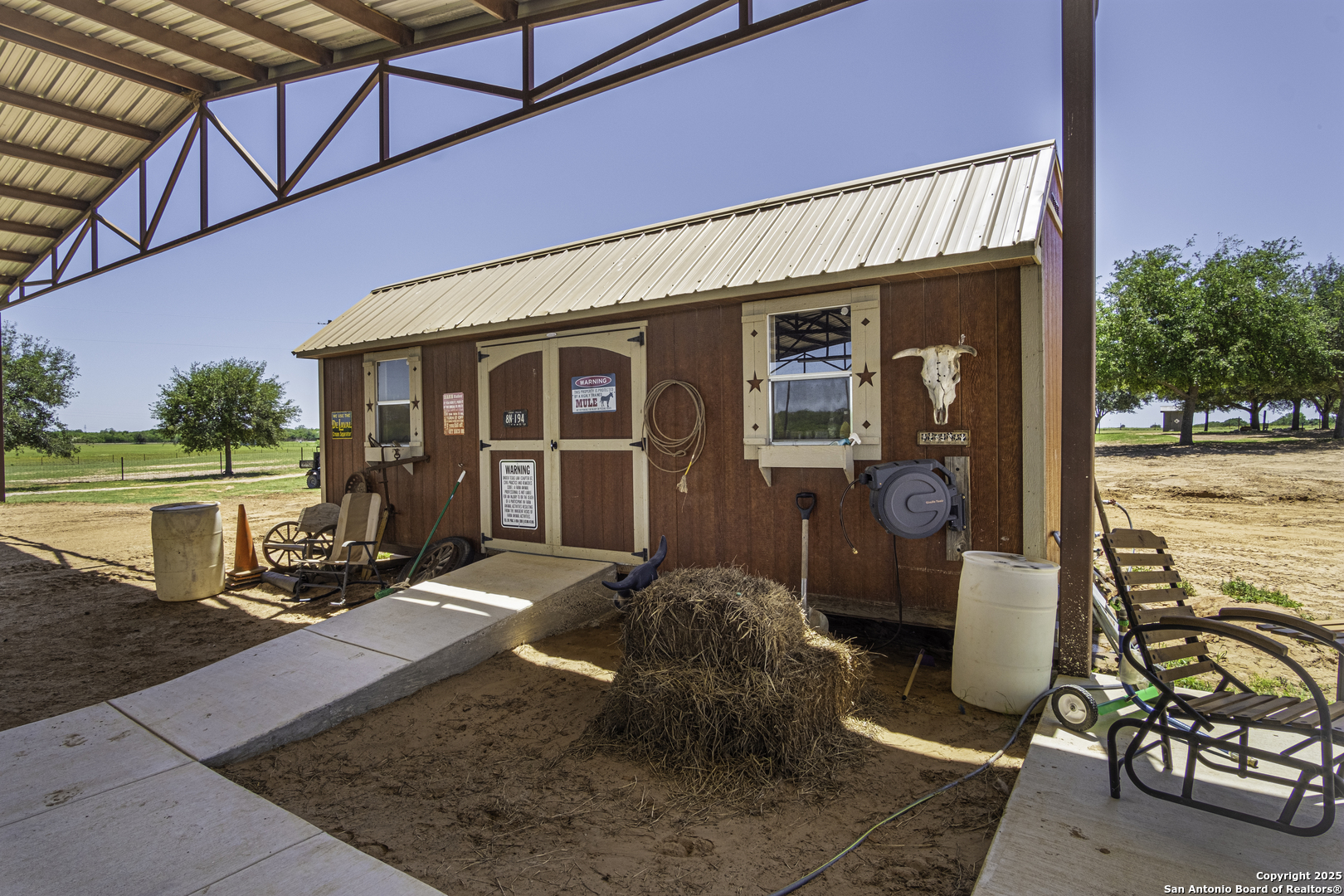 1891 State Highway 97 E Floresville TX 78114