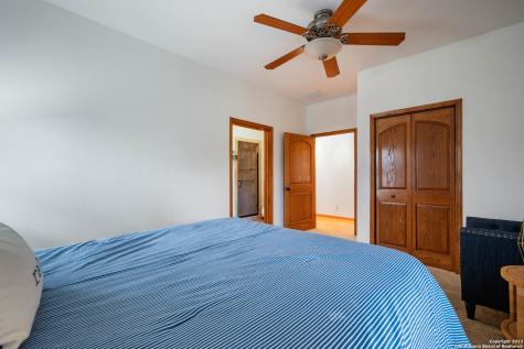 275 Lookout Drive Lakehills TX 78063