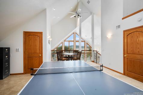 275 Lookout Drive Lakehills TX 78063