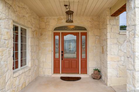 275 Lookout Drive Lakehills TX 78063