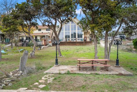275 Lookout Drive Lakehills TX 78063