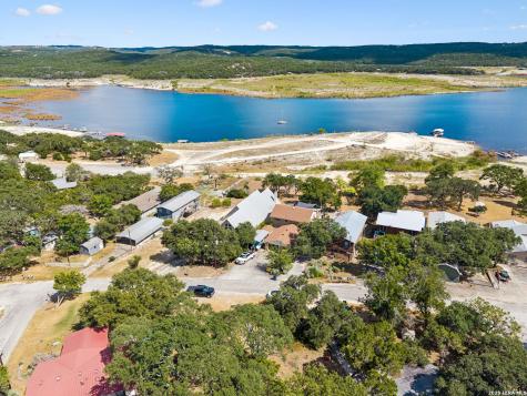 275 Lookout Drive Lakehills TX 78063