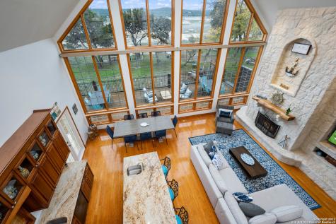 275 Lookout Drive Lakehills TX 78063