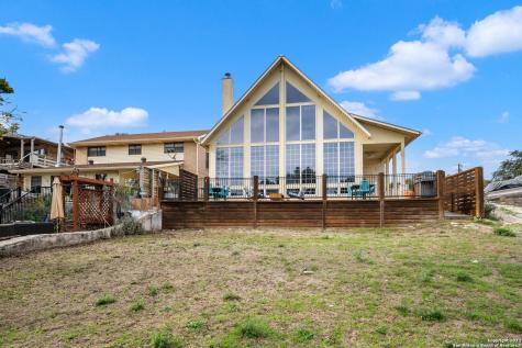 275 Lookout Drive Lakehills TX 78063