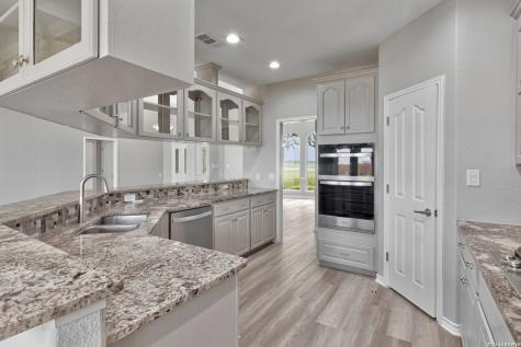 1031 Fm 20 Seguin TX 78155