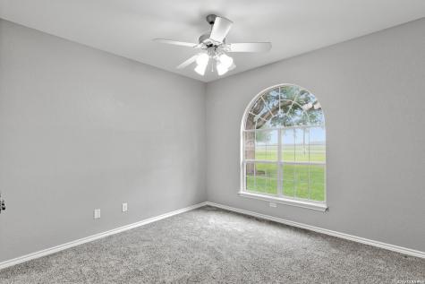 1031 Fm 20 Seguin TX 78155