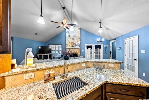 552 Jacobs Lane La Vernia TX 78121