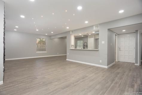10406 Greenbay San Antonio TX 78230