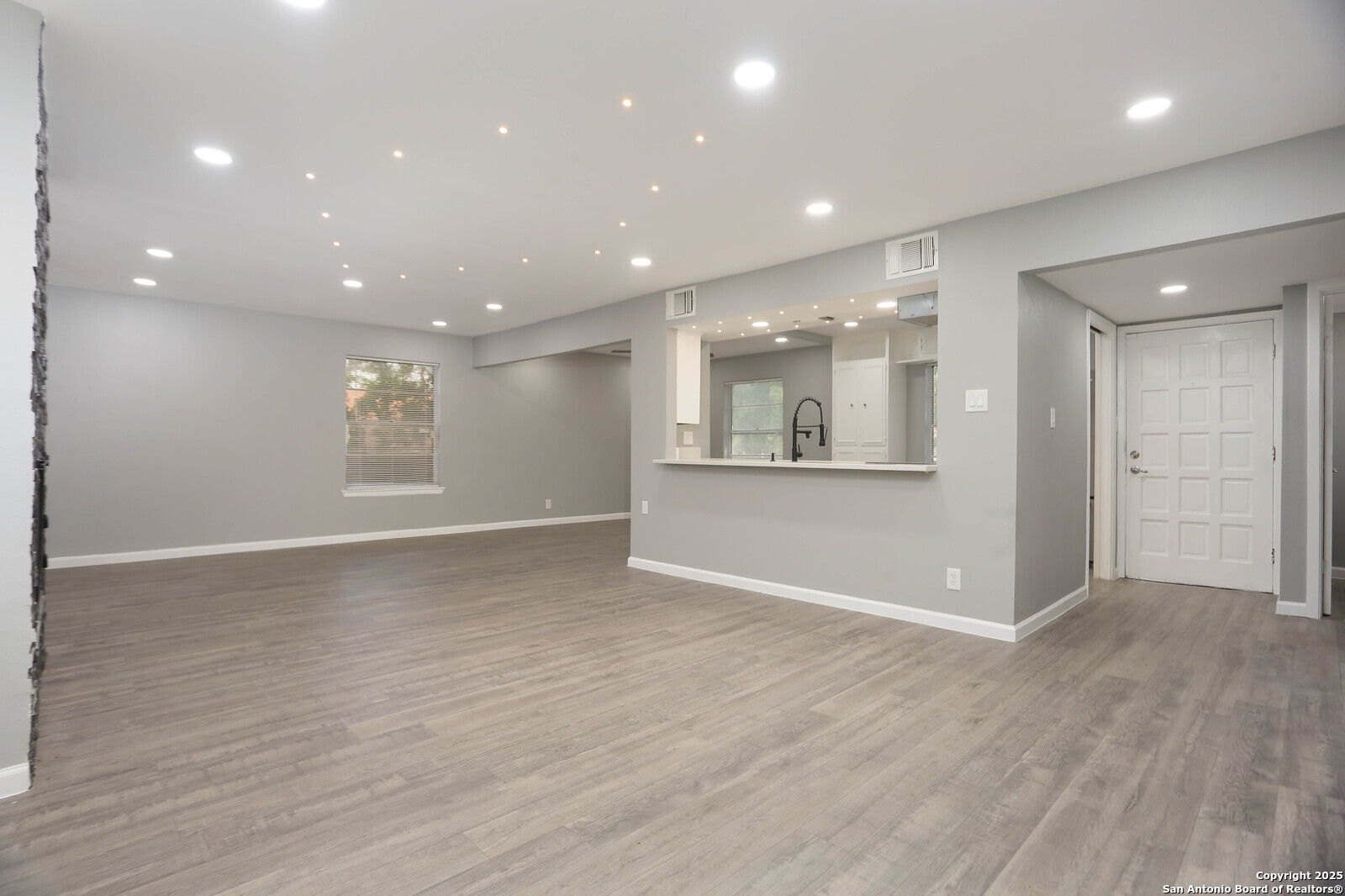 10406 Greenbay San Antonio TX 78230