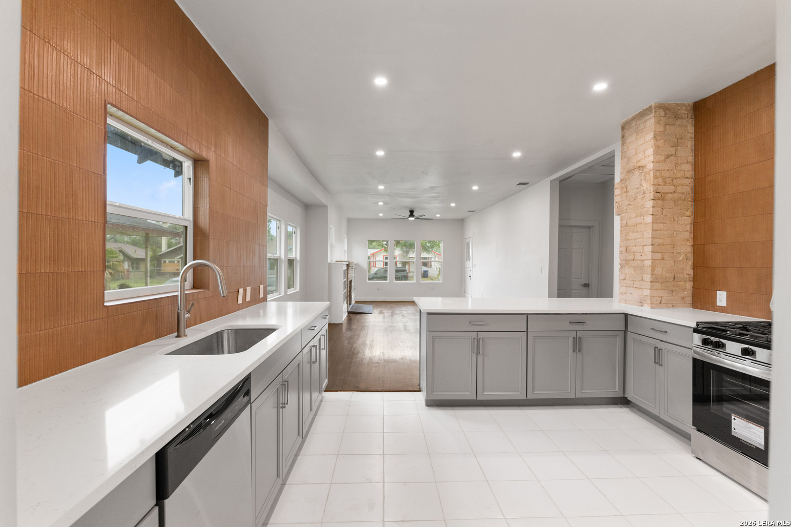 1144 Denver San Antonio TX 78210