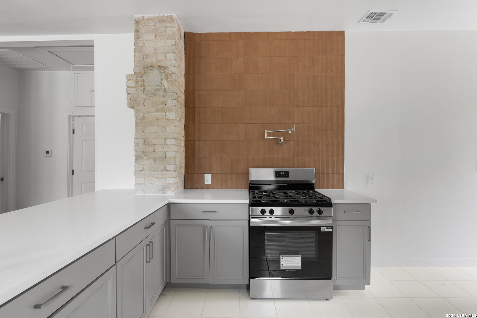 1144 Denver San Antonio TX 78210