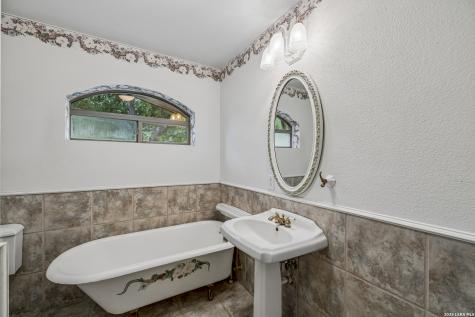 4125 County Road 251 Hondo TX 78861