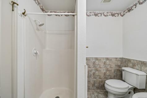 4125 County Road 251 Hondo TX 78861