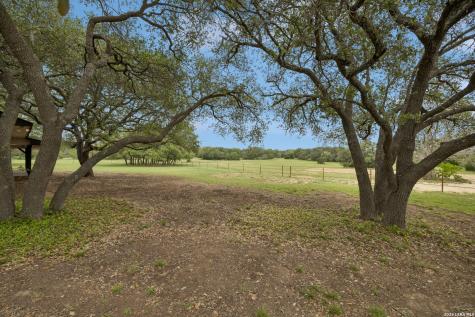 4125 County Road 251 Hondo TX 78861