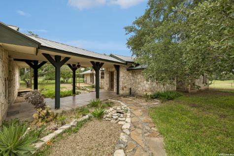 4125 County Road 251 Hondo TX 78861