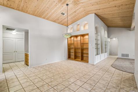 4125 County Road 251 Hondo TX 78861