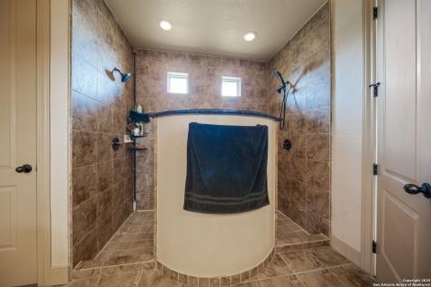438 County Road 367 Hondo TX 78861