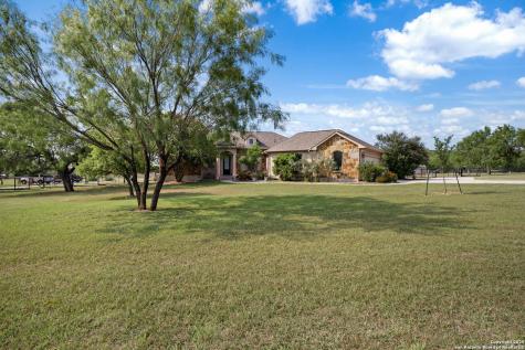 438 County Road 367 Hondo TX 78861