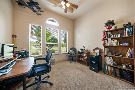 438 County Road 367 Hondo TX 78861