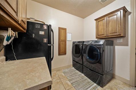 438 County Road 367 Hondo TX 78861