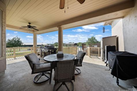 438 County Road 367 Hondo TX 78861