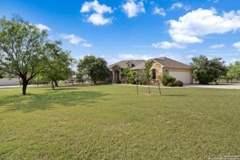 438 County Road 367 Hondo TX 78861