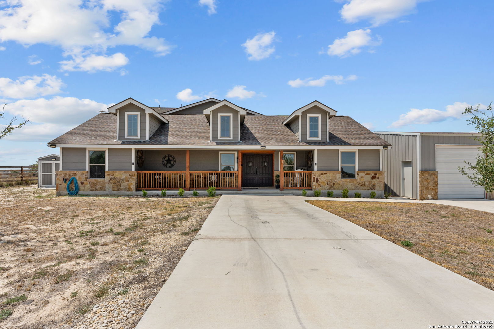 205 Country View Lane La Vernia TX 78121
