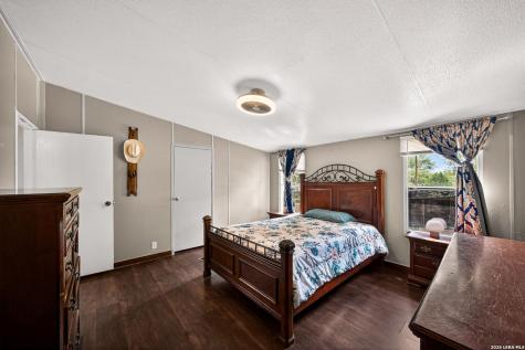 4203 Cotton Oaks Drive Elmendorf TX 78112