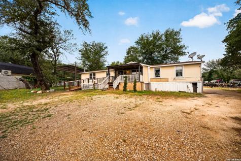 4203 Cotton Oaks Drive Elmendorf TX 78112