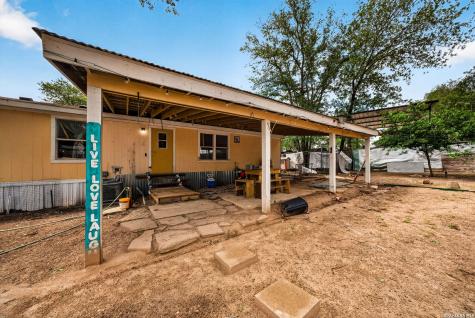 4203 Cotton Oaks Drive Elmendorf TX 78112