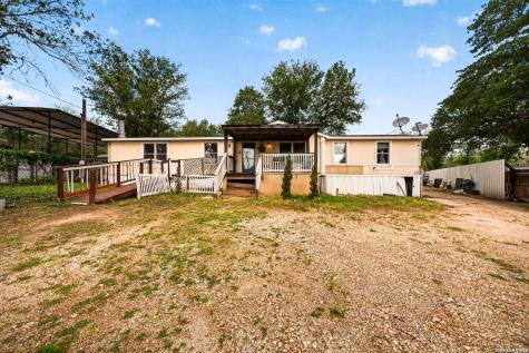 4203 Cotton Oaks Drive Elmendorf TX 78112