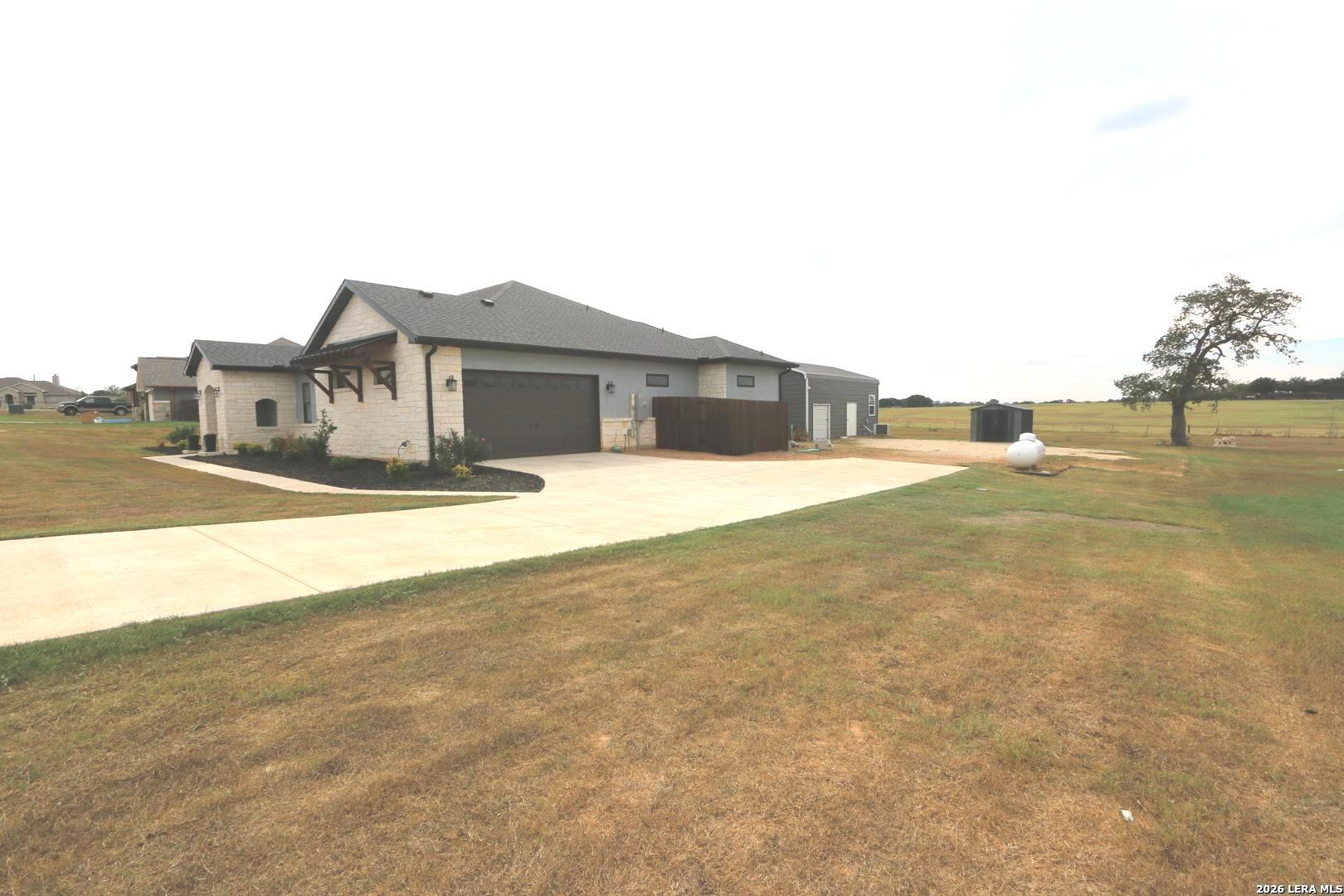 120 Western Way Adkins TX 78101