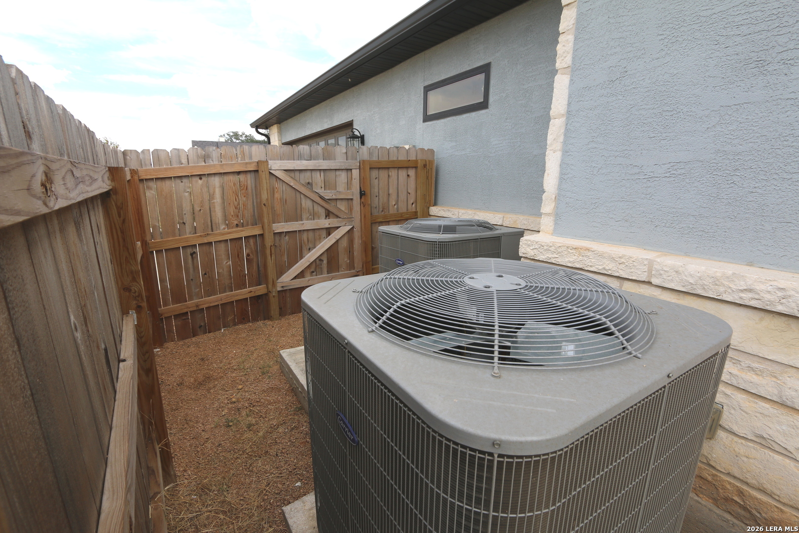 120 Western Way Adkins TX 78101