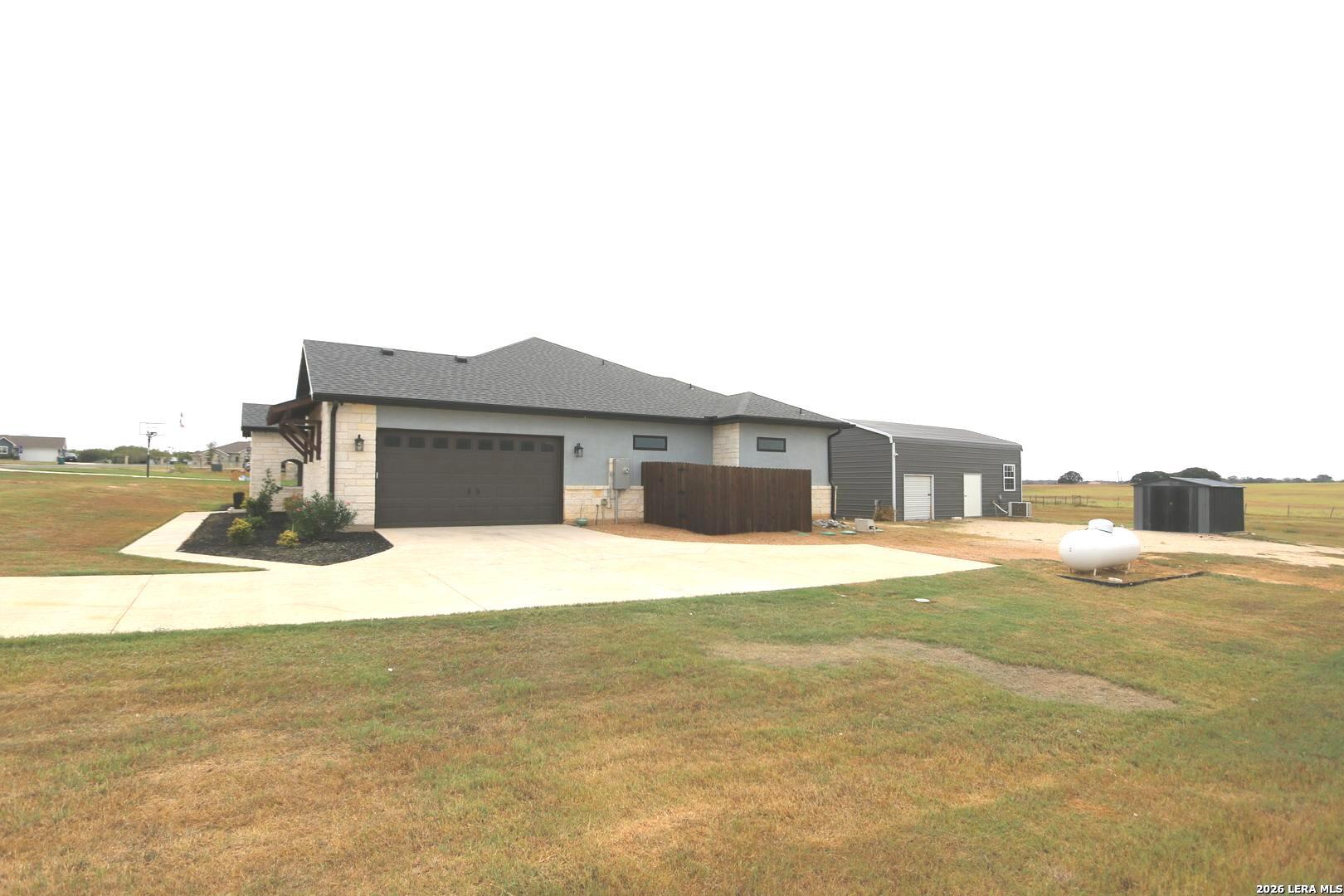 120 Western Way Adkins TX 78101