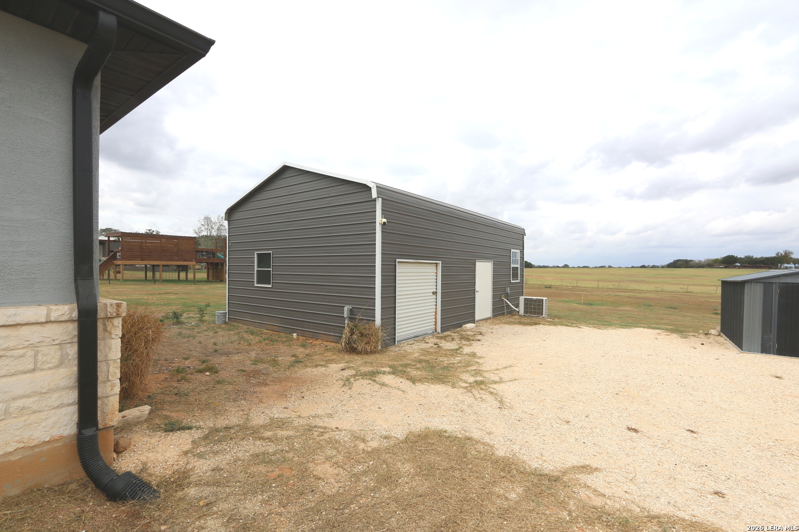 120 Western Way Adkins TX 78101