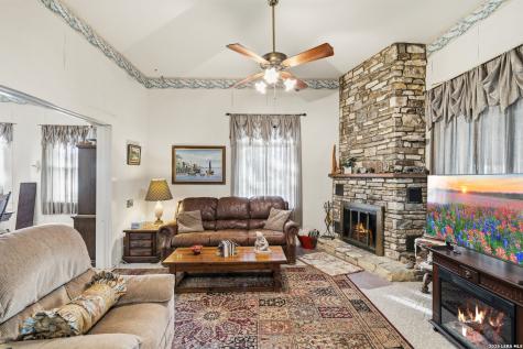 1028 Jefferson Street Kerrville TX 78028